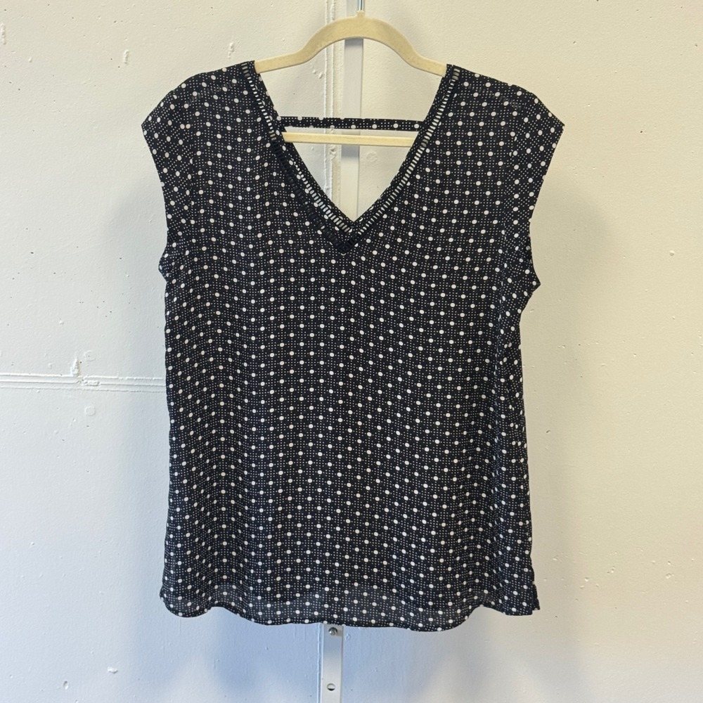 DR2 by Daniel Rainn Polka Dot V-Neck Blouse Black White Small DR19572PR1 Office - Picture 2 of 8
